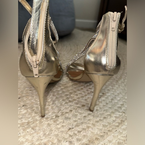 Gold Sparkly Steve Madden Heels - Picture 4 of 5